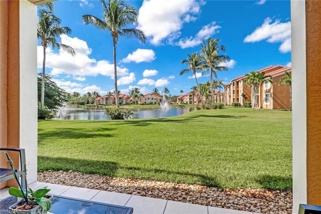 1265 Wildwood Lakes BLVD # 106, NAPLES FL 34104-12
