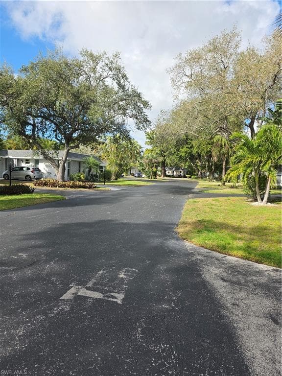 280 Lanchester CT # 38, NAPLES FL 34112-8