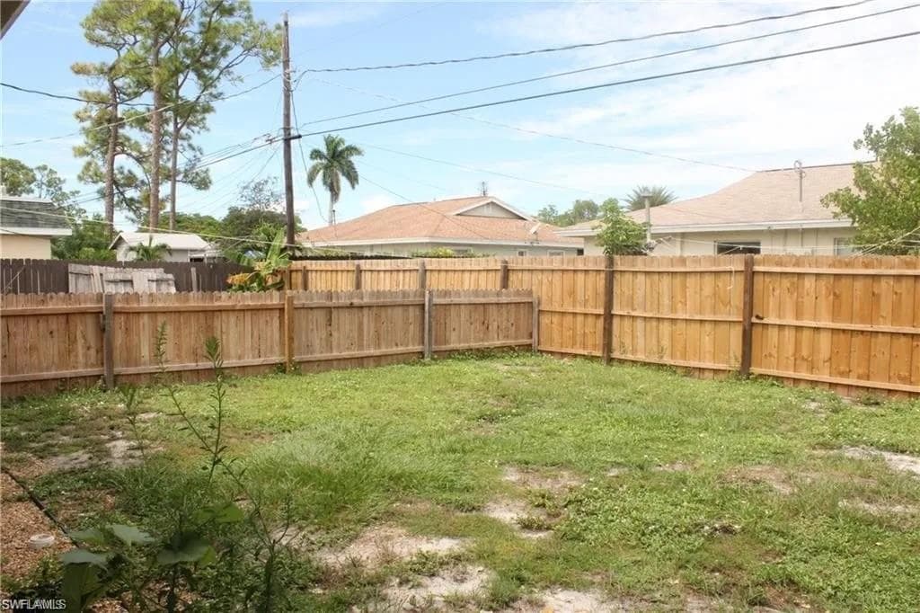 4407 Thomasson LN, NAPLES FL 34112-2