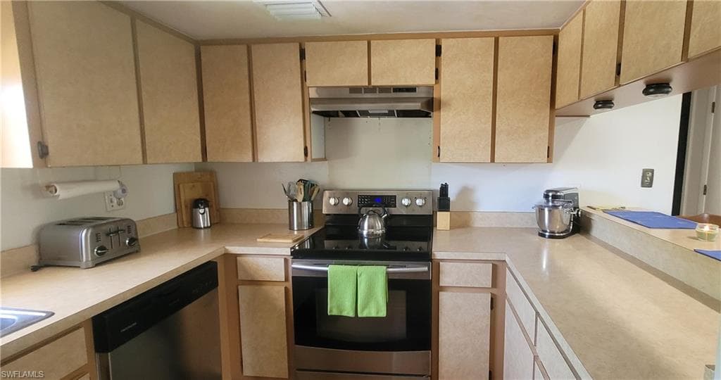 4213 SE 19th AVE # 208, CAPE CORAL FL 33904-16