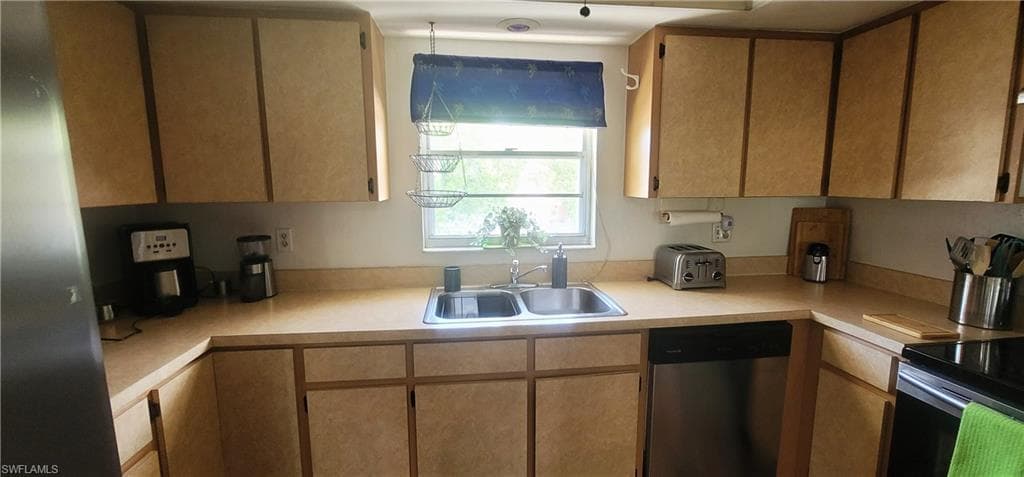 4213 SE 19th AVE # 208, CAPE CORAL FL 33904-17