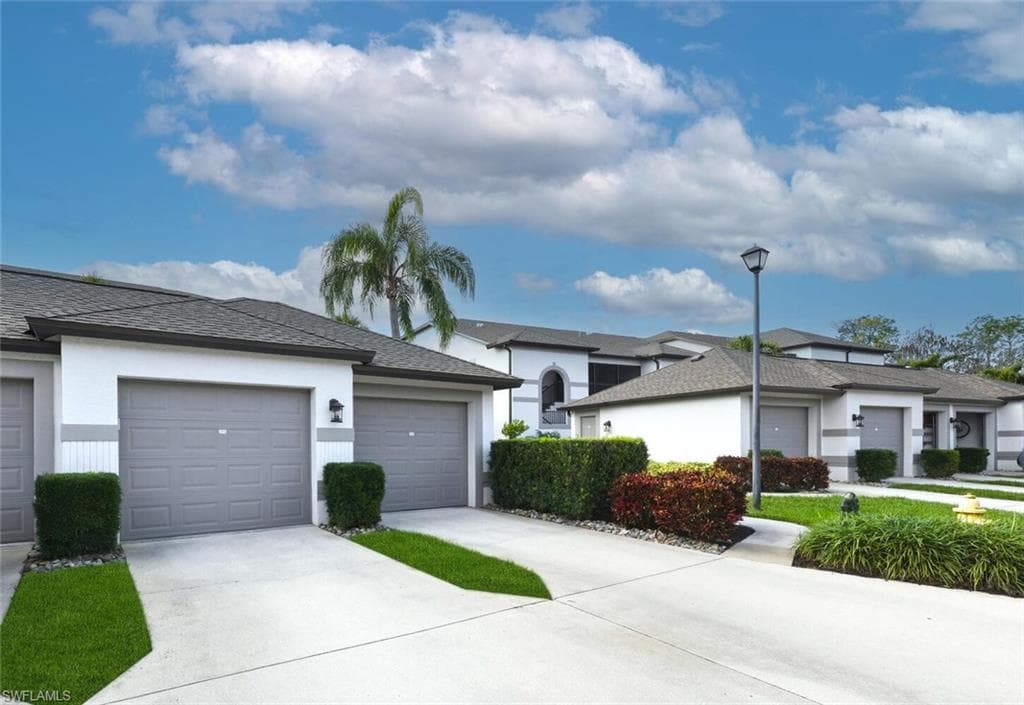 8370 Heritage Links CT # 2016, NAPLES FL 34112-29