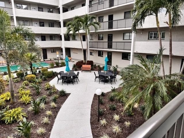 2121 Collier AVE # 220, FORT MYERS FL 33901-21