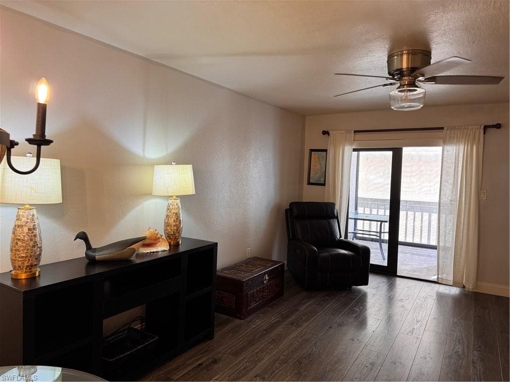 2121 Collier AVE # 220, FORT MYERS FL 33901-8