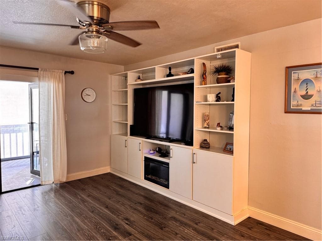 2121 Collier AVE # 220, FORT MYERS FL 33901-7