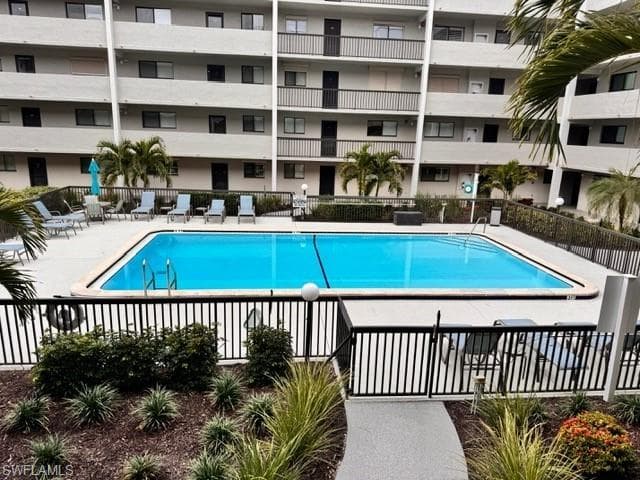 2121 Collier AVE # 220, FORT MYERS FL 33901-20