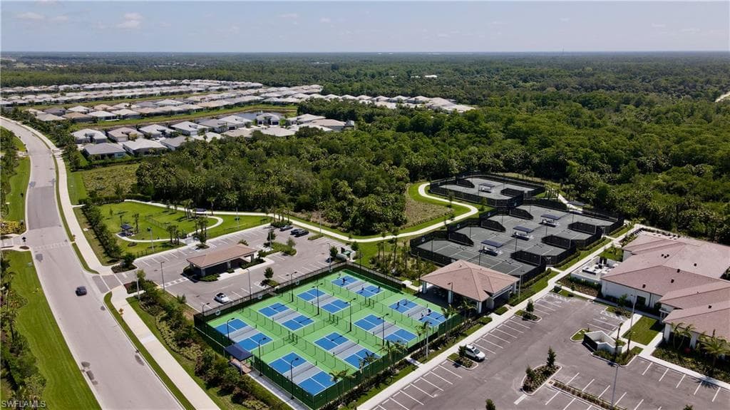 11528 Jacaranda DR, NAPLES FL 34120-35