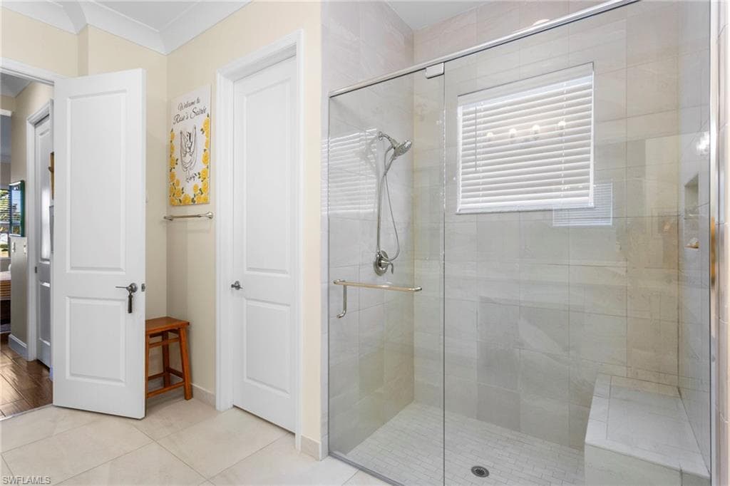 11528 Jacaranda DR, NAPLES FL 34120-20