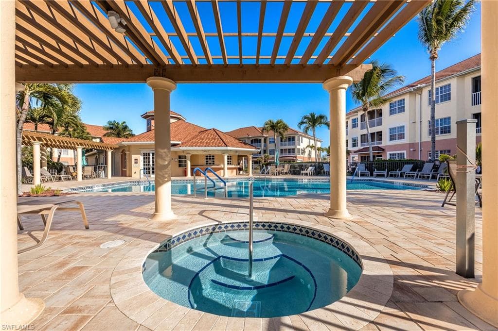 1121 Van Loon Commons CIR # 305, CAPE CORAL FL 33909-30