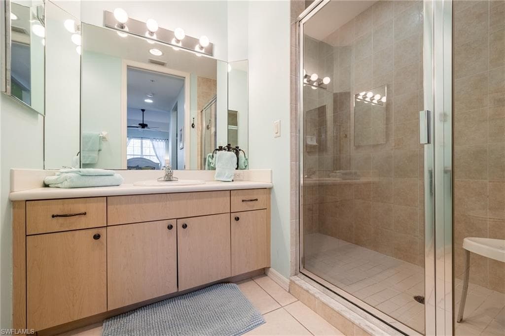 1121 Van Loon Commons CIR # 305, CAPE CORAL FL 33909-24