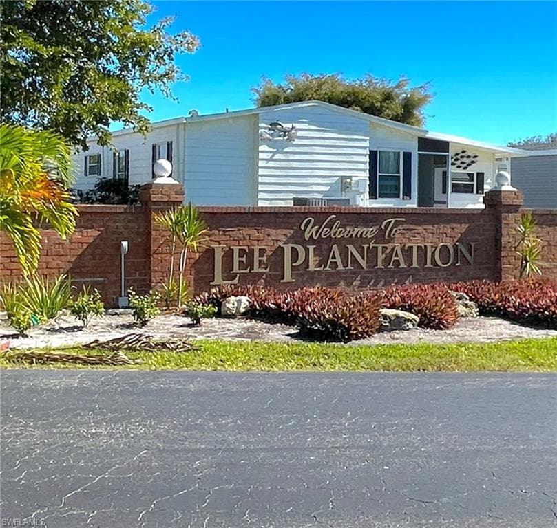 16209 Asheboro CT, FORT MYERS FL 33908-32