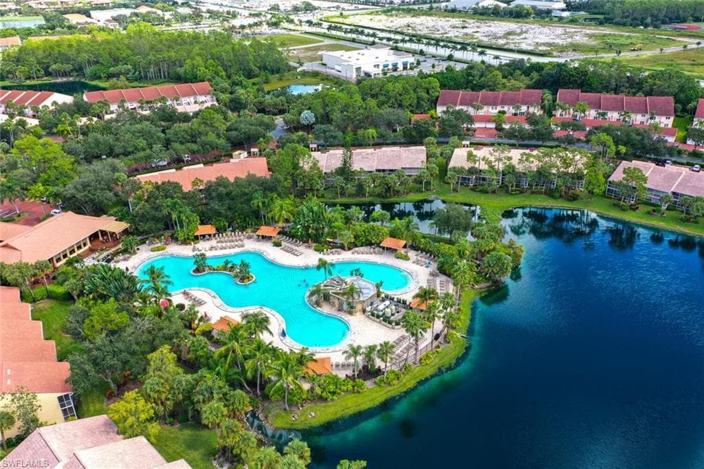 2350 Hidden Lake CT # 3, NAPLES FL 34112-26