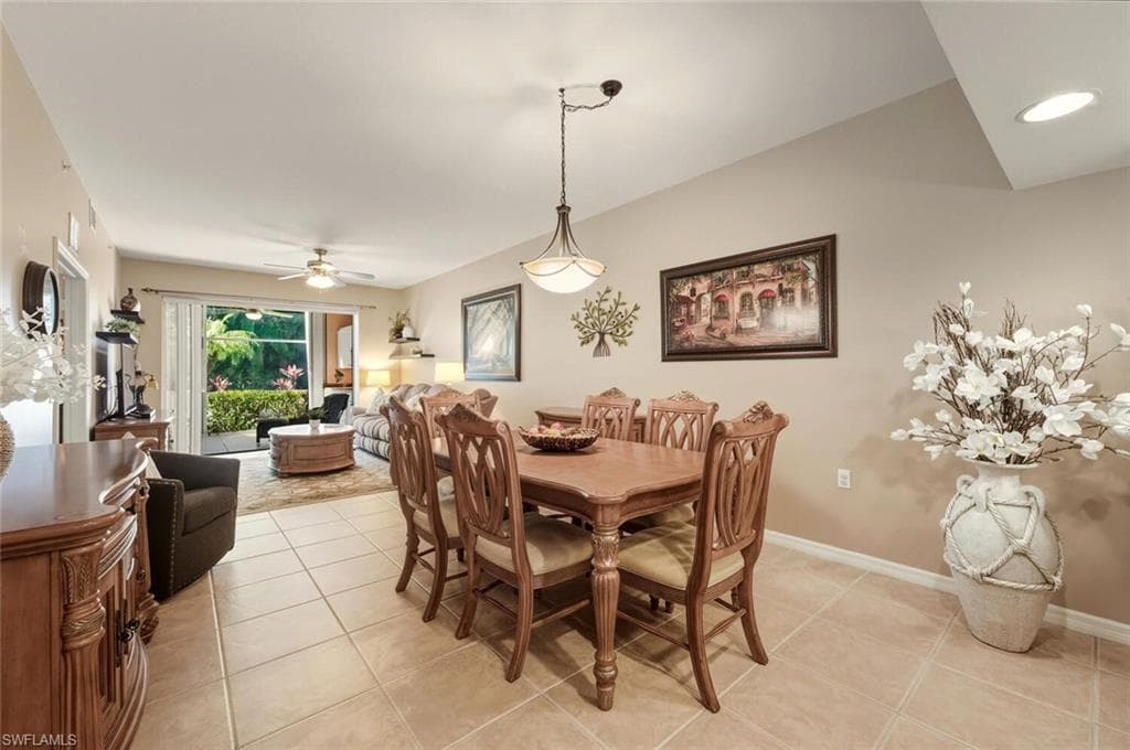 2350 Hidden Lake CT # 3, NAPLES FL 34112-4
