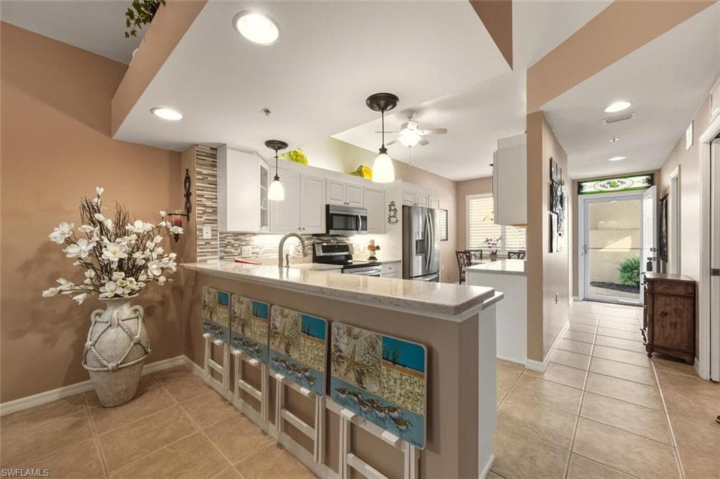 2350 Hidden Lake CT # 3, NAPLES FL 34112-8