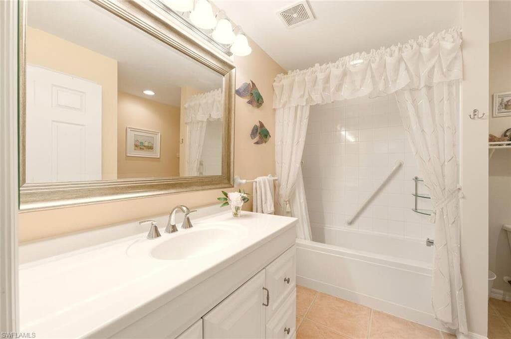 2350 Hidden Lake CT # 3, NAPLES FL 34112-13