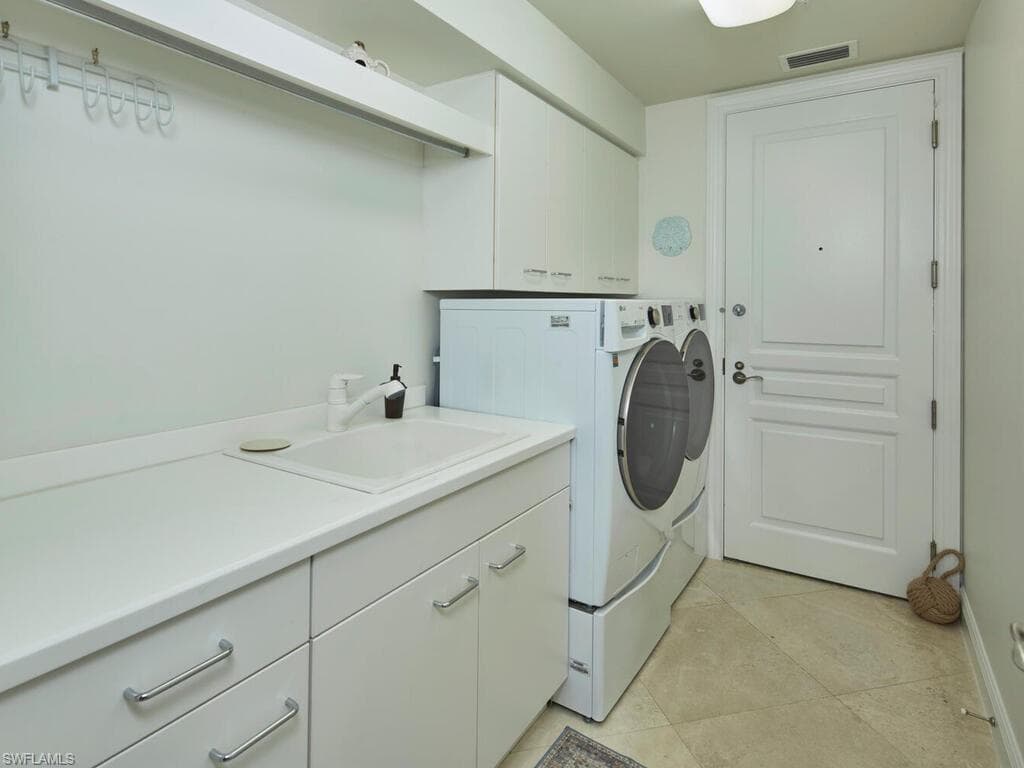 970 Cape Marco DR # 1107, MARCO ISLAND FL 34145-24