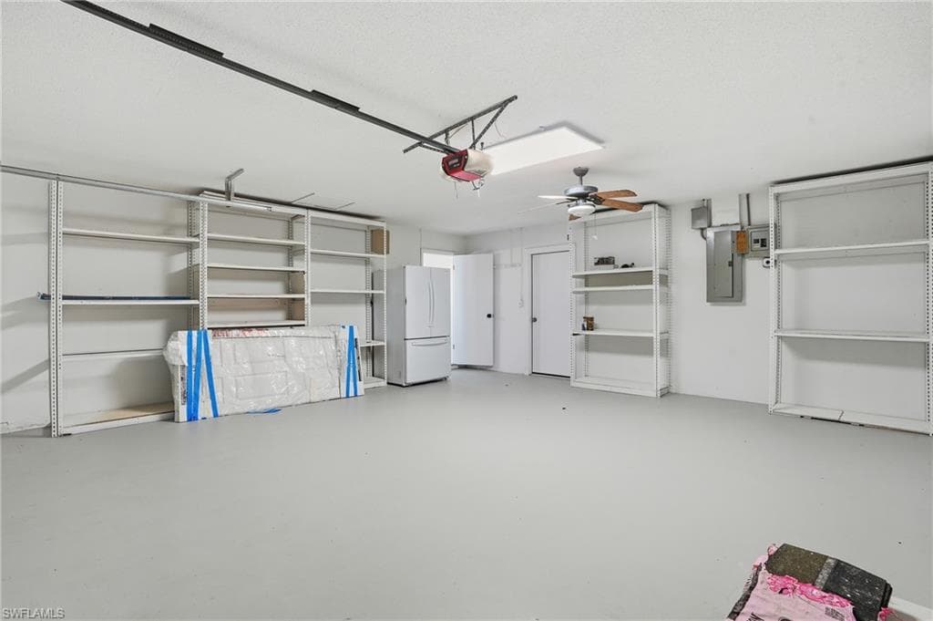 113 E Lake DR, LEHIGH ACRES FL 33936-42