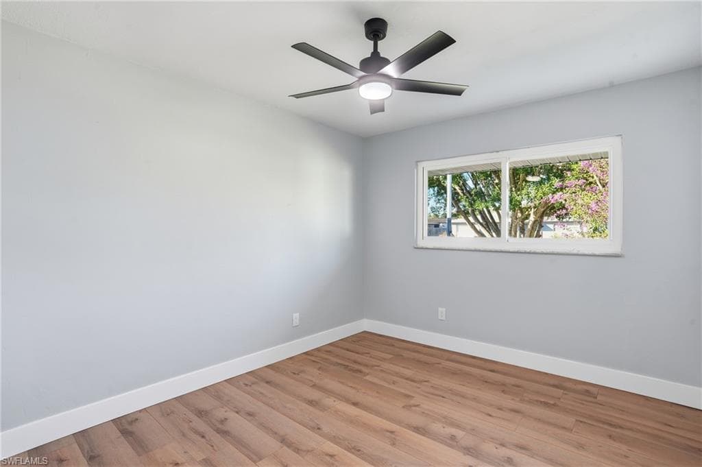 113 E Lake DR, LEHIGH ACRES FL 33936-36