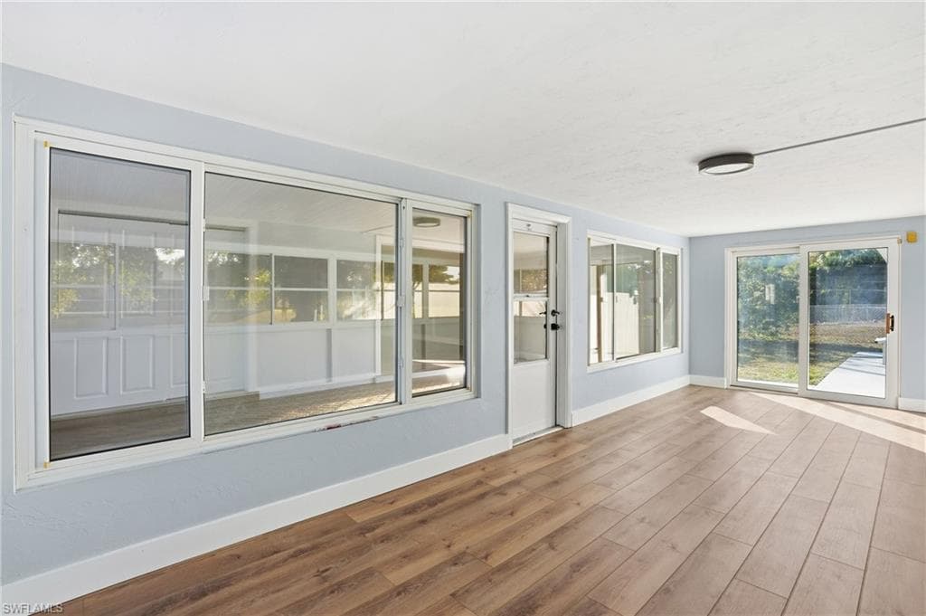 113 E Lake DR, LEHIGH ACRES FL 33936-24