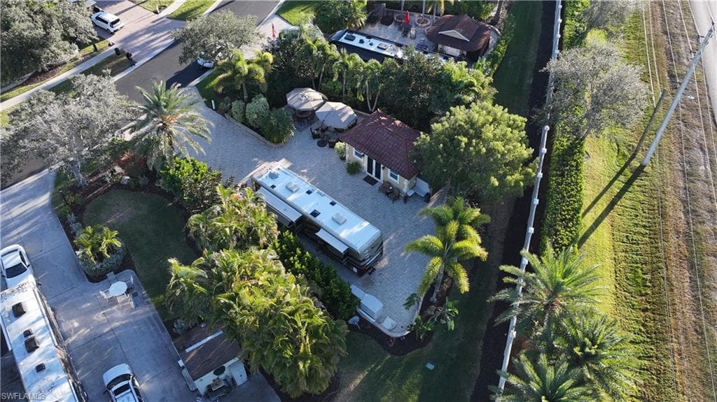 4620 Southern Breeze DR-12