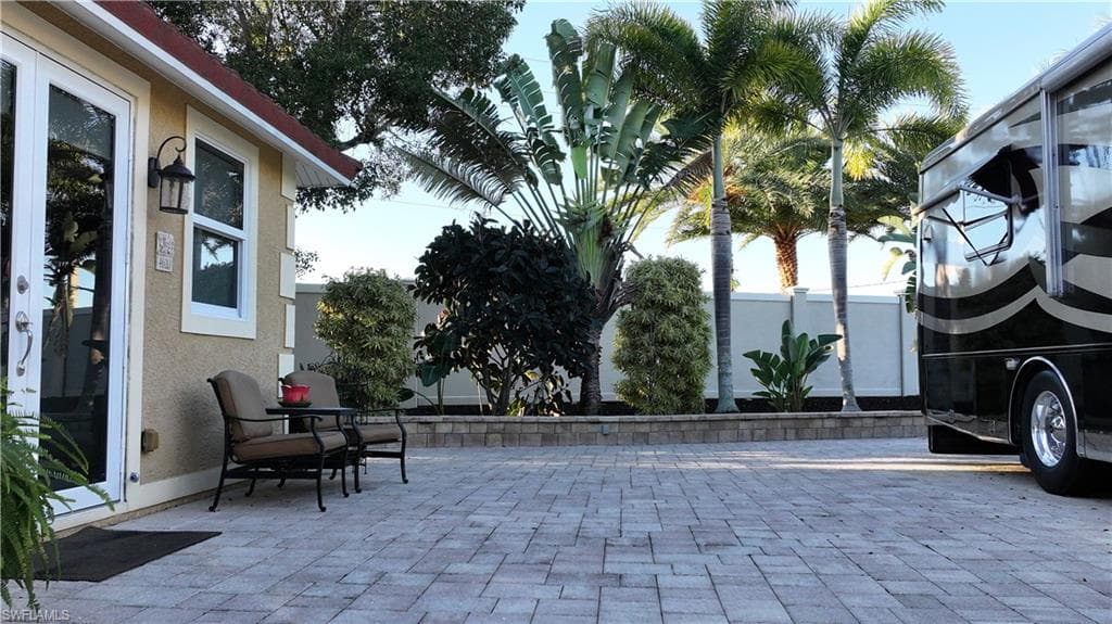 4620 Southern Breeze DR-4