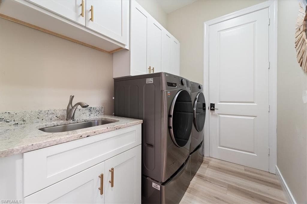 5858 Star Grass LN, NAPLES FL 34116-26