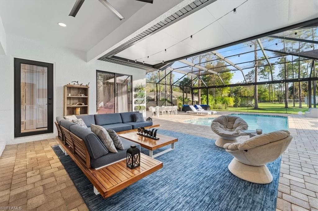 5858 Star Grass LN, NAPLES FL 34116-16