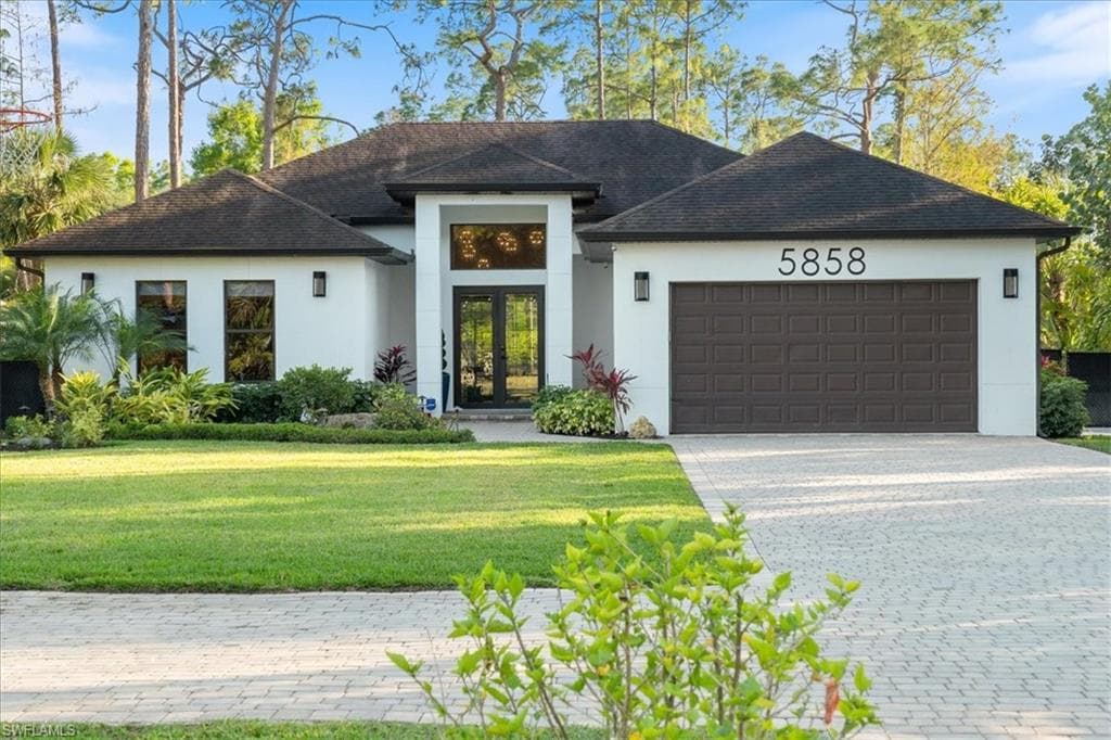 5858 Star Grass LN, NAPLES FL 34116-6