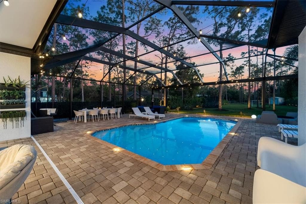 5858 Star Grass LN, NAPLES FL 34116-2