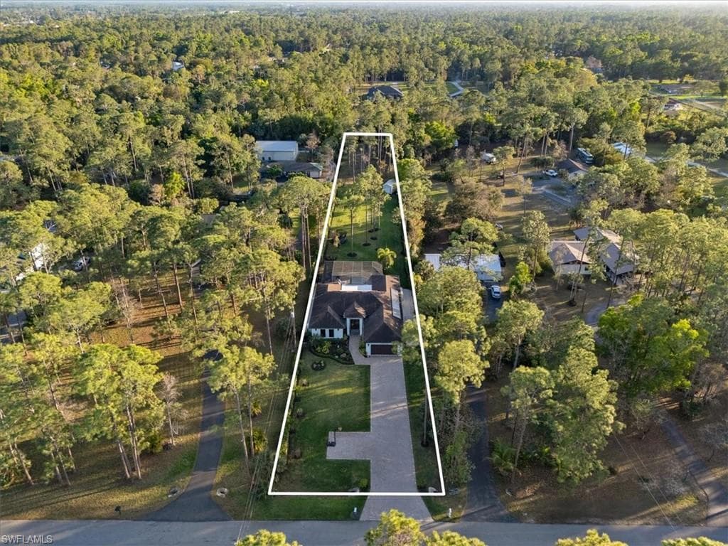 5858 Star Grass LN, NAPLES FL 34116-29