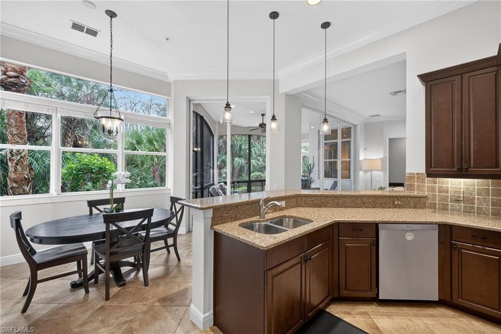 28540 Calabria CT # 101, NAPLES FL 34110-9