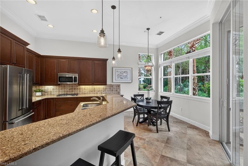 28540 Calabria CT # 101, NAPLES FL 34110-7