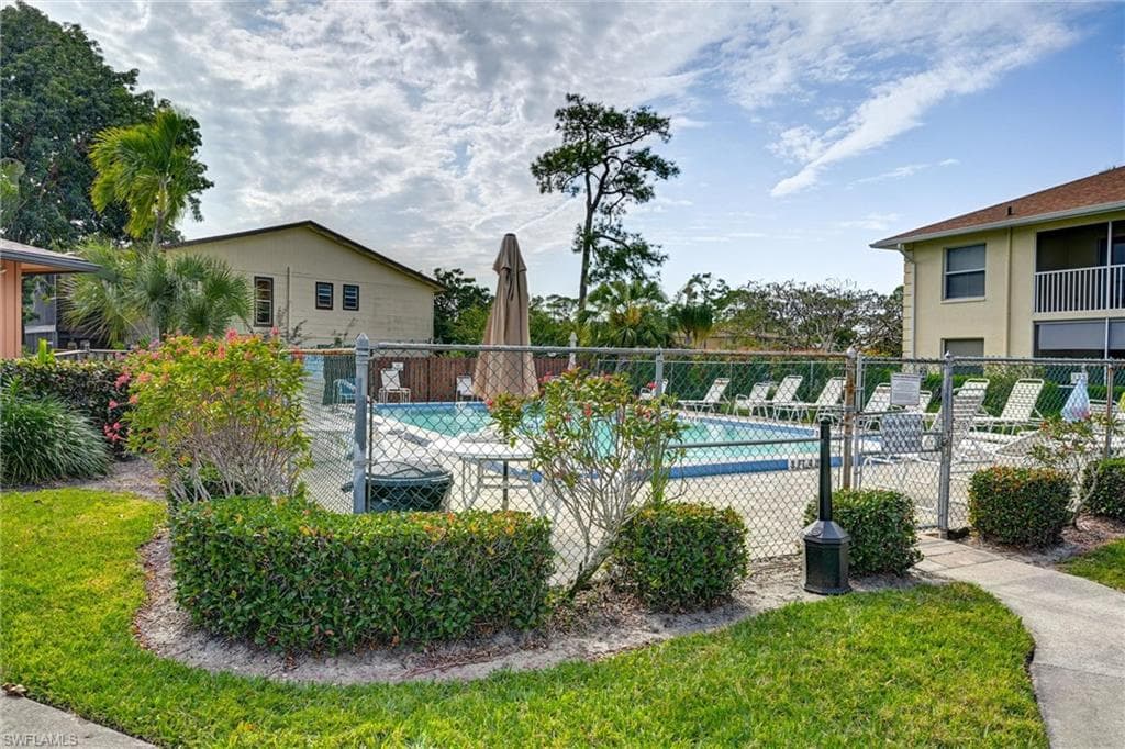 15000 Arbor Lakes DR E # 2, NORTH FORT MYERS FL 33917-26