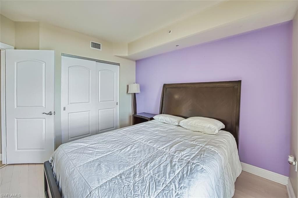 2090 W First ST 1810-28