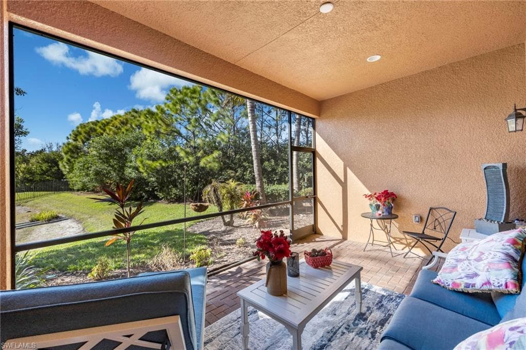 13315 Silktail DR, NAPLES FL 34109-22