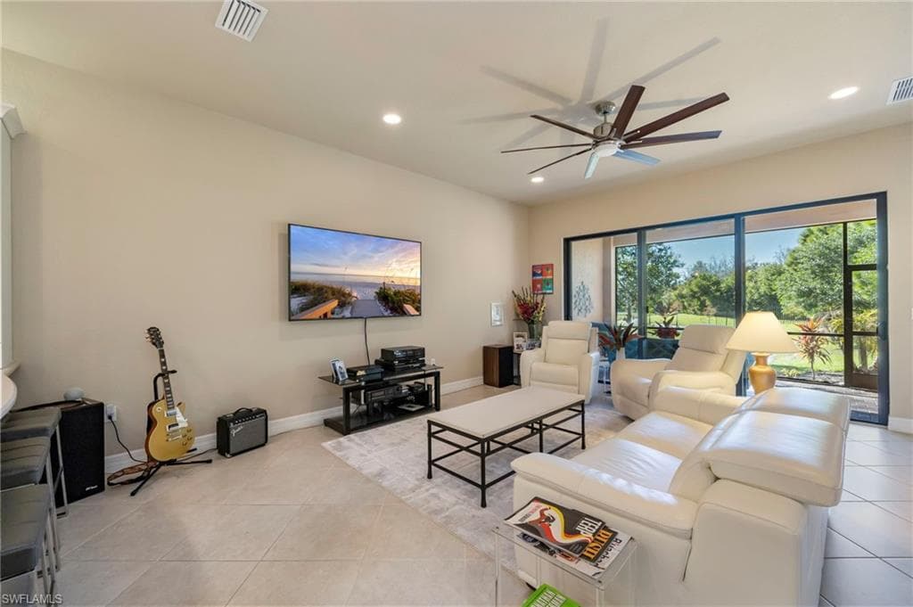 13315 Silktail DR, NAPLES FL 34109-5
