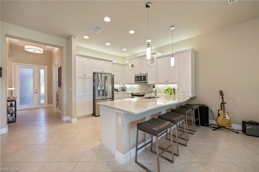 13315 Silktail DR, NAPLES FL 34109-12