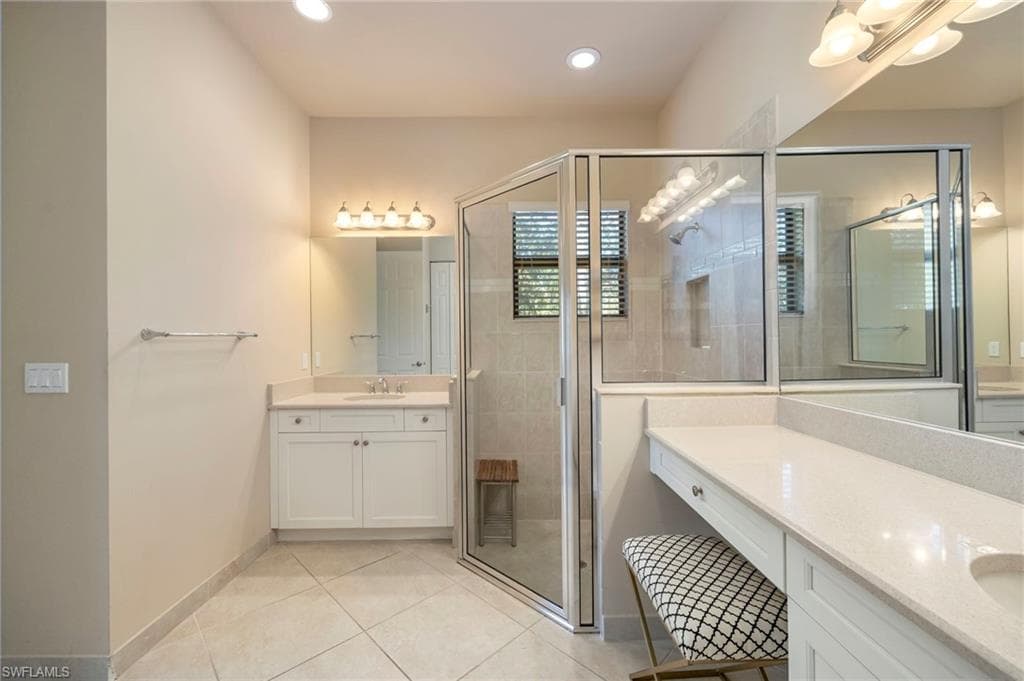 13315 Silktail DR, NAPLES FL 34109-16