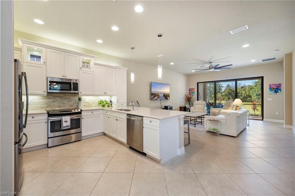 13315 Silktail DR, NAPLES FL 34109-11