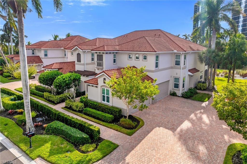 1285 Rialto WAY 102-0
