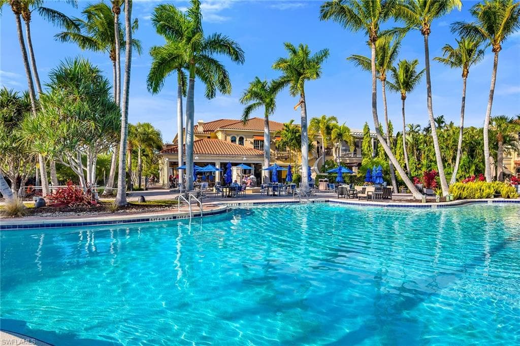 1285 Rialto WAY # 102, NAPLES FL 34114-29
