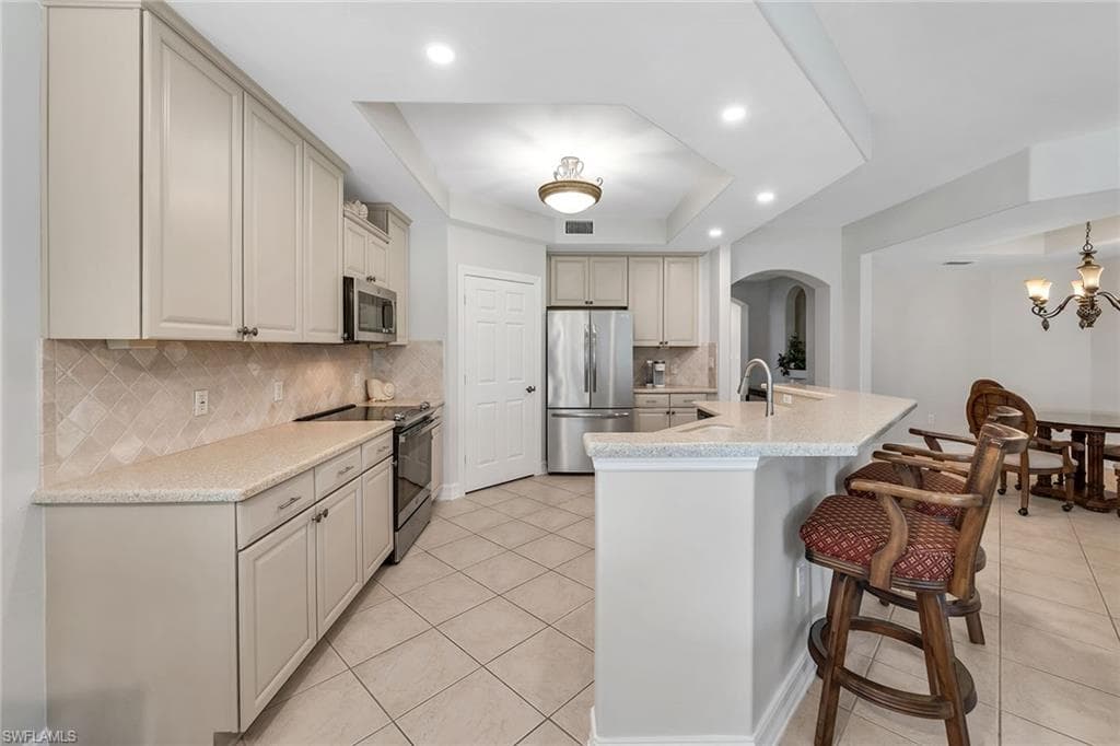 1285 Rialto WAY # 102, NAPLES FL 34114-9