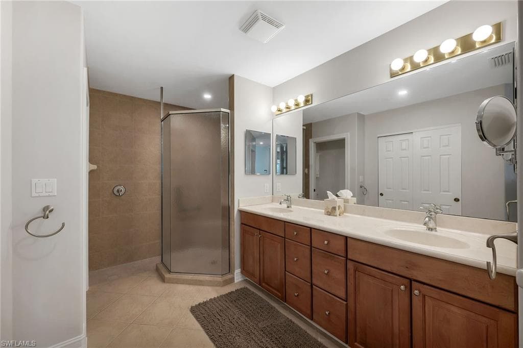 1285 Rialto WAY # 102, NAPLES FL 34114-18
