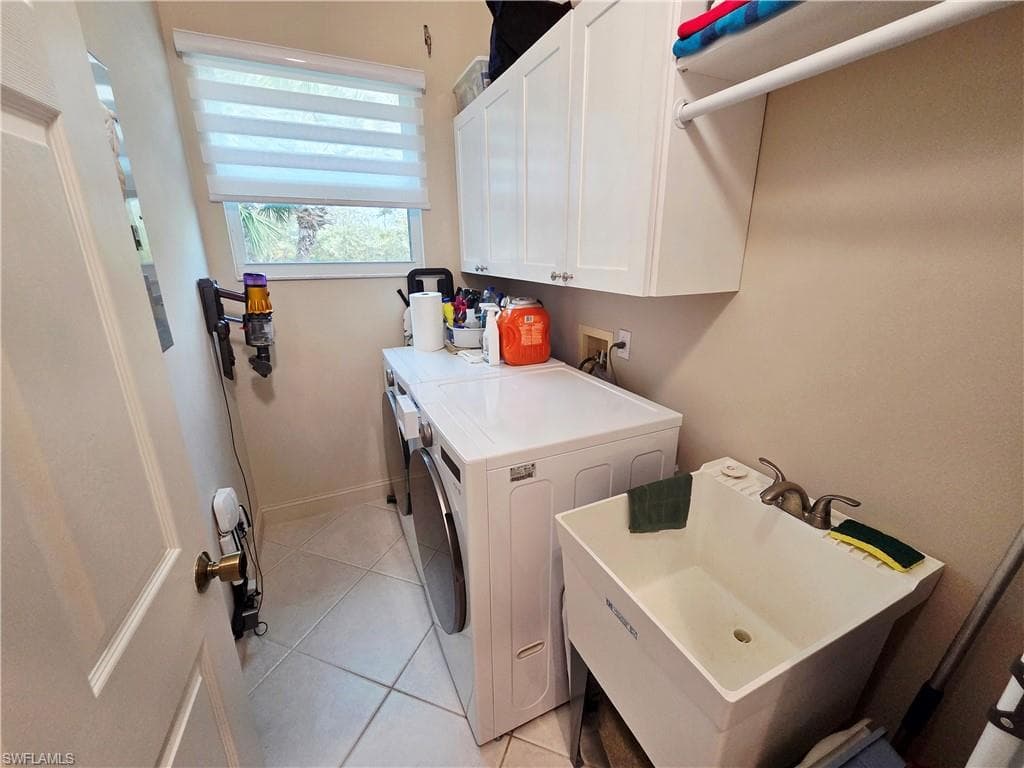 6775 Huntington Lakes CIR # 202, NAPLES FL 34119-26