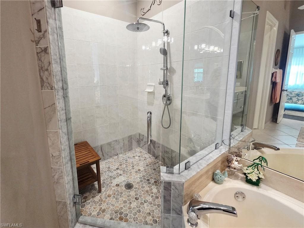 6775 Huntington Lakes CIR # 202, NAPLES FL 34119-12