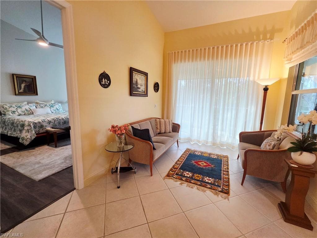 6775 Huntington Lakes CIR # 202, NAPLES FL 34119-16