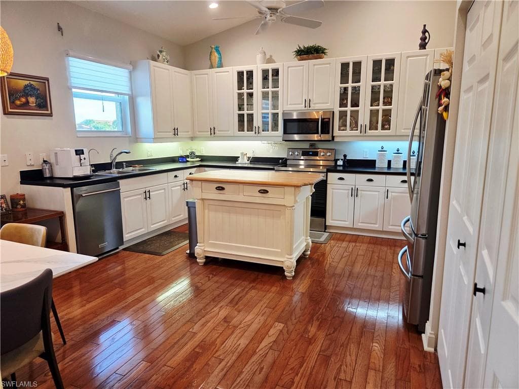 6775 Huntington Lakes CIR # 202, NAPLES FL 34119-4