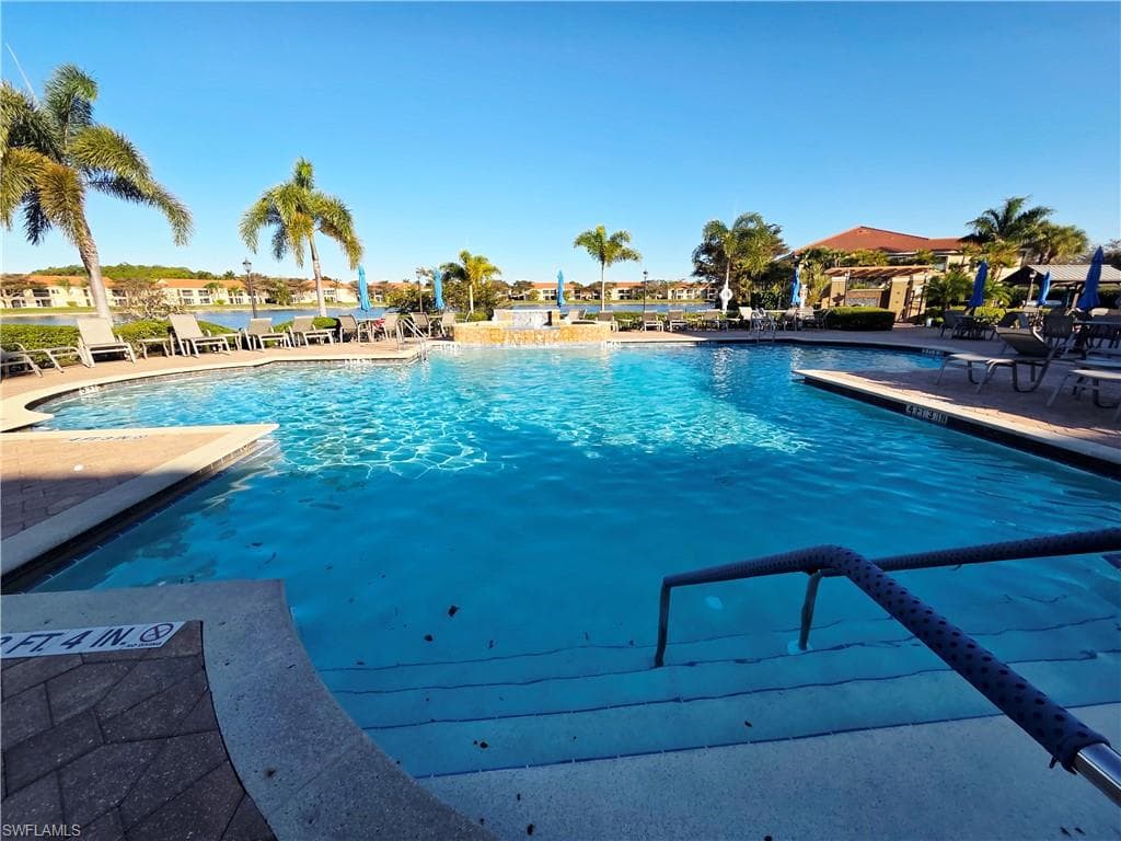 6775 Huntington Lakes CIR # 202, NAPLES FL 34119-29