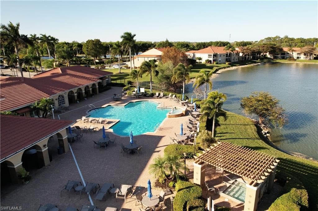 6775 Huntington Lakes CIR # 202, NAPLES FL 34119-28