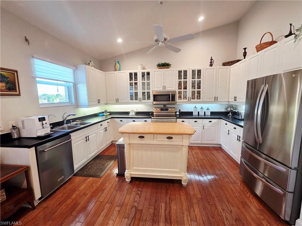 6775 Huntington Lakes CIR # 202, NAPLES FL 34119-3